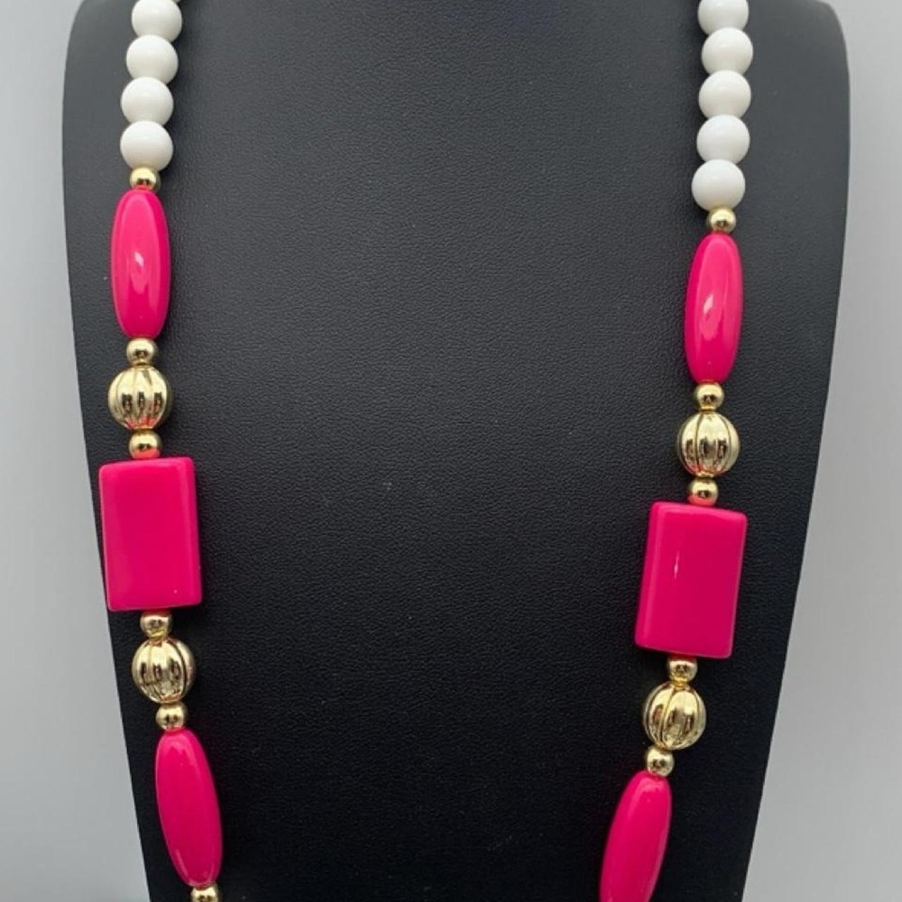 Vintage bright pink and white plastic beaded statement necklace